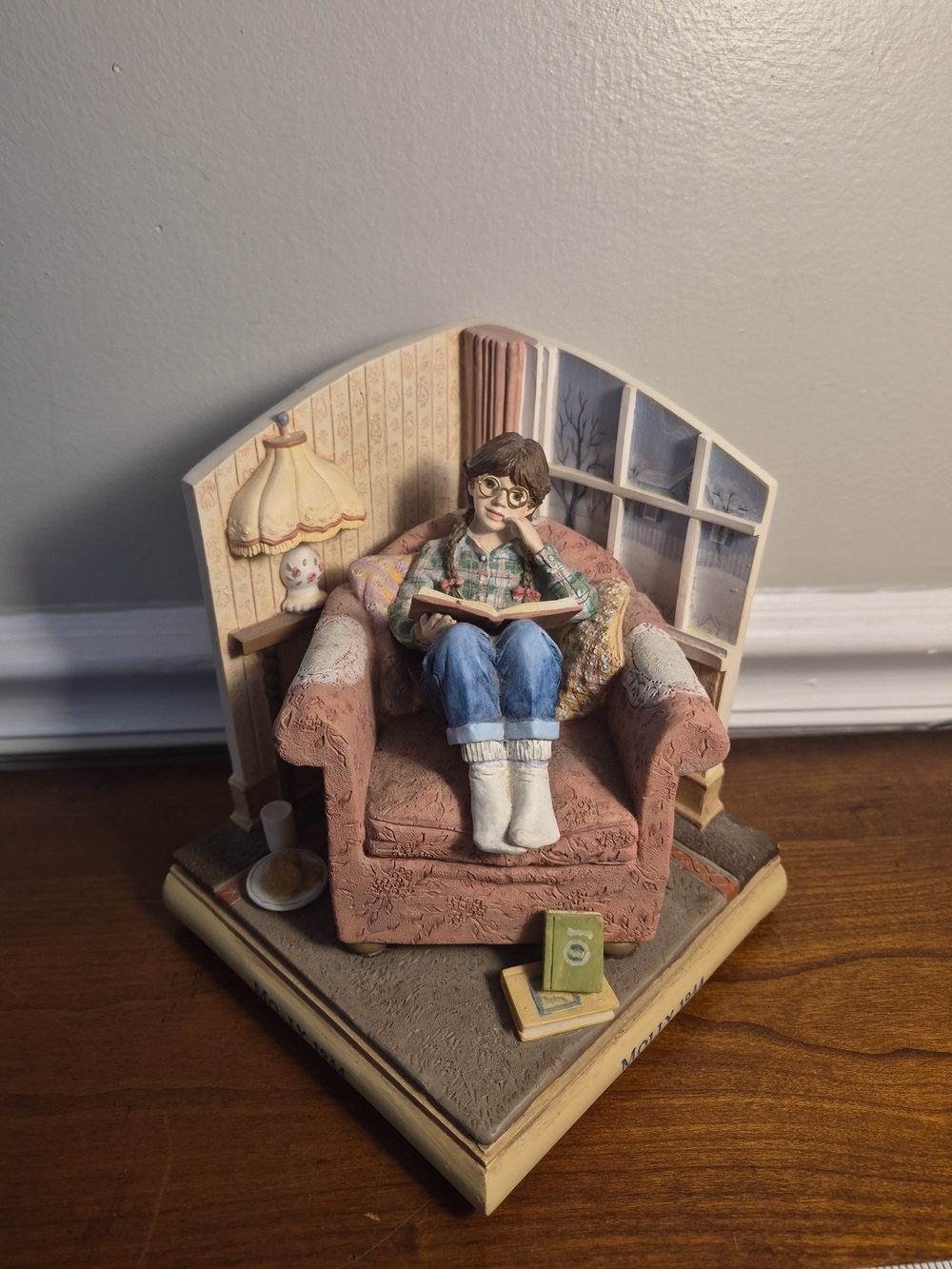 Vintage Hallmark American Girls Collection "MOLLY 1944" Bookend